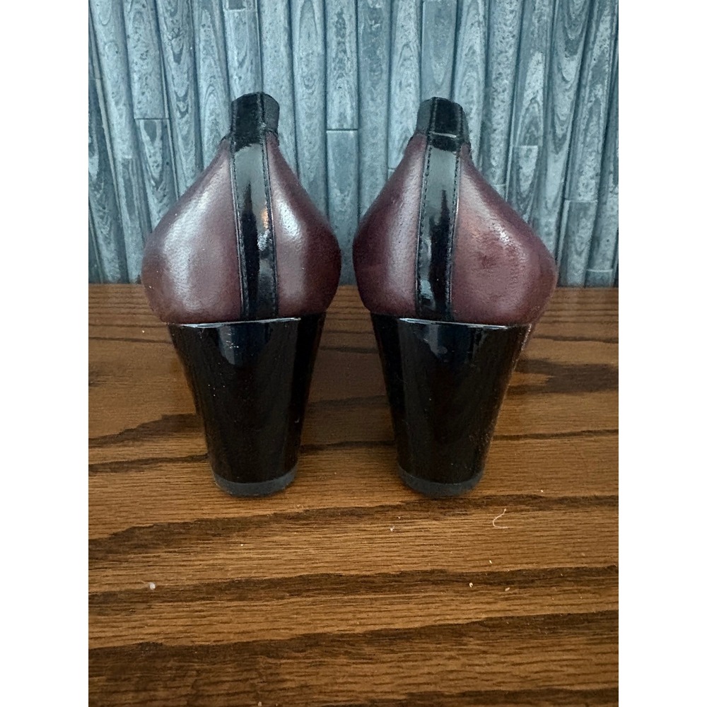 Chanel Burgundy Leather Black Patent Cap Toe CC Logo Block Heel Pumps Size 38 - Picture 4 of 6